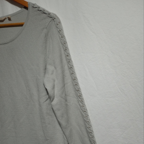 Soft Surroundings Cordillera Dove Gray Pearl Braided Sweater Size Medium - Picture 9 of 9